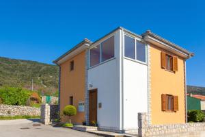 Nespecifikovaný výhled na hory nebo výhled na hory při pohledu z apartmánu