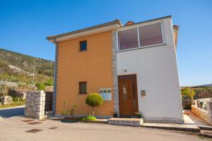 Nespecifikovaný výhled na hory nebo výhled na hory při pohledu z apartmánu
