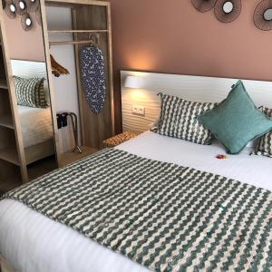 Кровать или кровати в номере Boutique Hotel & Spa la Villa Cap Ferrat