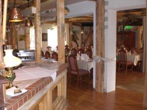 Restaurace v ubytování WEST Hotel an der Sächsischen Weinstrasse