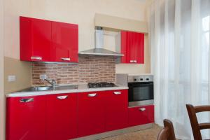 A kitchen or kitchenette at Leccesalento Bed And Breakfast Még 35 kép