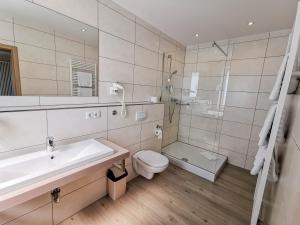 Koupelna v ubytování Wald-Hotel