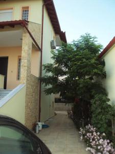 The building in which the holiday home is located