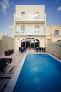 Bazén v ubytování Soleil B&B Gozo nebo v jeho okolí