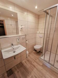 Koupelna v ubytování Wald-Hotel