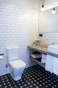 Talo Urban Rooms的一间浴室