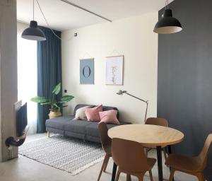Talo Urban Rooms的休息区
