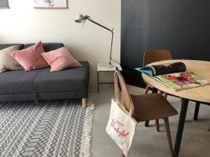 Talo Urban Rooms的休息区