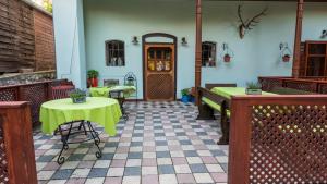 Restaurant o iba pang lugar na makakainan sa Noresa Dekor és Panzió