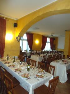 Restoran ili drugo mesto za obedovanje u objektu Antica Locanda Della Via Francigena