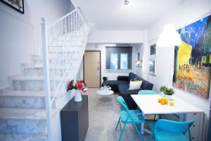 Posezení v ubytování Cozy Suite Kallithea
