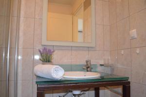 A bathroom at iasonas house
