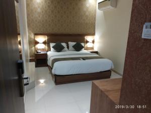 Gallery image of Hotel West Blue in Mumbai