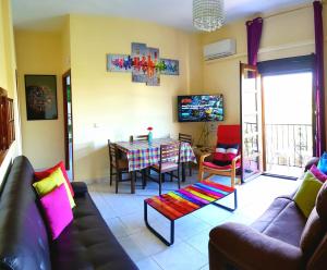 Mansion Alhamar - 2 Bedroom, Frontline Beach, Mountain Views ...