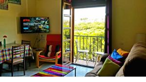 Mansion Alhamar - 2 Bedroom, Frontline Beach, Mountain Views ...