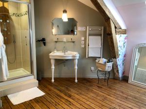 Gallery image of La Parenthese du Rond Royal in Compi&egrave;gne