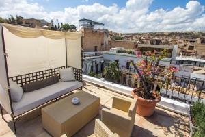 Balkón nebo terasa v ubytování Riad Mayfez Suites & Spa