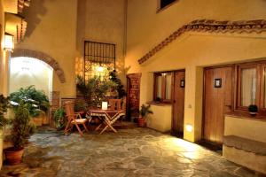 Fotografia z galérie ubytovania Casa Rural La Botica v destinácii Oropesa