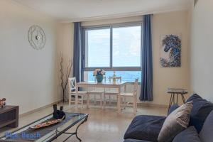 Galería fotográfica de מגדל אלמוג חיפה - דירות "בלו ביץ'" על הים en Haifa