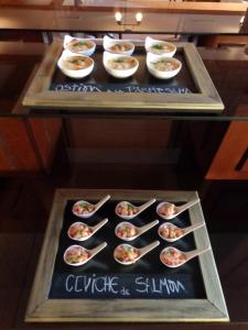 Comida no hotel ou em algum lugar perto