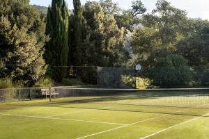 Tennis and/or squash facilities at Chiarentana di Donata Origo or nearby