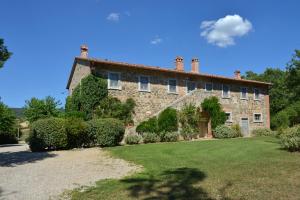 A garden outside Chiarentana di Donata Origo
