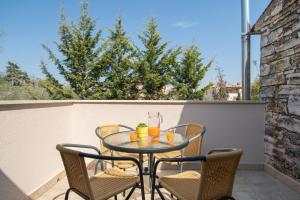 Foto dalla galleria di Apartment Bruneta 1 with Sea View a Vabriga