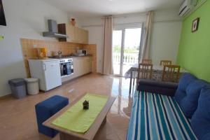 Kuchyň nebo kuchyňský kout v ubytování Apartments Anka
