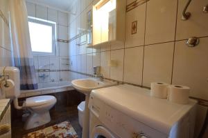 Koupelna v ubytování Apartments Anka + 32 fotografií