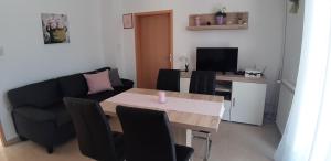 Kuchyň nebo kuchyňský kout v ubytování Apartmani Ana