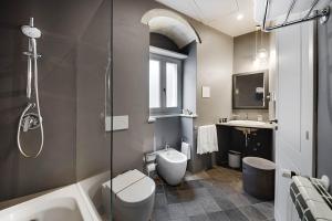 Koupelna v ubytování Locanda Don Serafino Historical Boutique Hotel