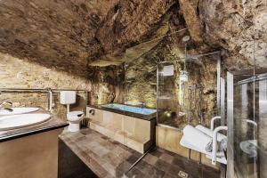 Koupelna v ubytování Locanda Don Serafino Historical Boutique Hotel