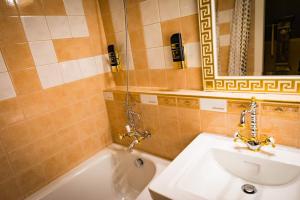 Koupelna v ubytování Hotel Freizeittempel