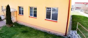 Budova, v ktorej sa apartmán nachádza