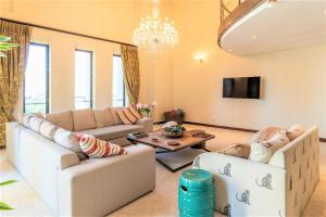 A seating area at NYC Style Downtown Duplex