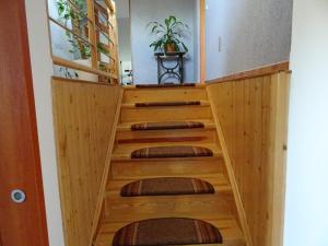 Zdjęcie z galerii obiektu Cicha 10 Na górze w Ostródzie