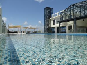 Swimmingpoolen hos eller tæt på Nyali Golf View Residence