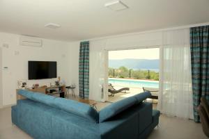 Et tv og/eller underholdning på Luxury Villa Lidija