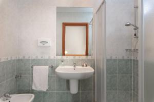 Koupelna v ubytování Hotel Pierre