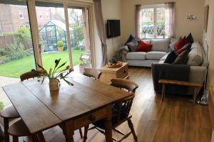 Gallery image of Mistletoe Cottage in York