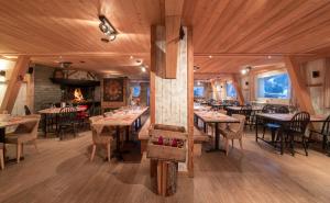 Gallery image of Hotel & Restaurant Les Escondus in Vars