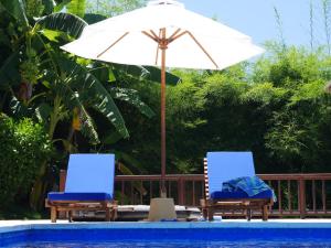 Private Luxury Villa Celagi - with large infinity pool and ocean view内部或周边的泳池