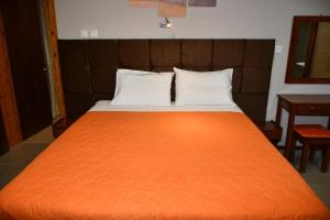 A bed or beds in a room at Seaview