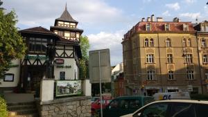 Foto da galeria de Laura´s Apartment em Karlovy Vary