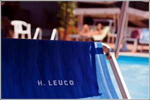 Bazén v ubytování Hotel Leuco' nebo v jeho okolí