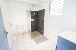 Gallery image of Gîte spacieux avec Jacuzzi - ****5 étoiles**** in Baie-Mahault