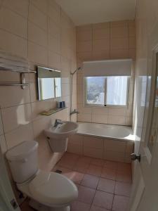 Koupelna v ubytování Hearty Homestay
