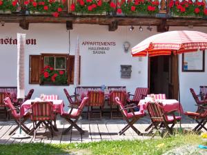 Das Gebäude in dem sich die Pension befindet