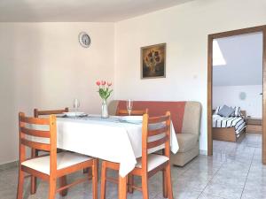 Część wypoczynkowa w obiekcie Apartments Ana Medulin