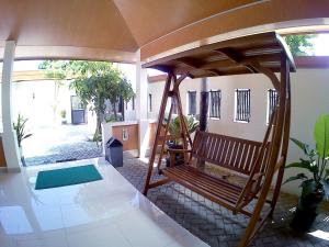 Patio o area all'aperto di Amaryllis Guesthouse Syariah